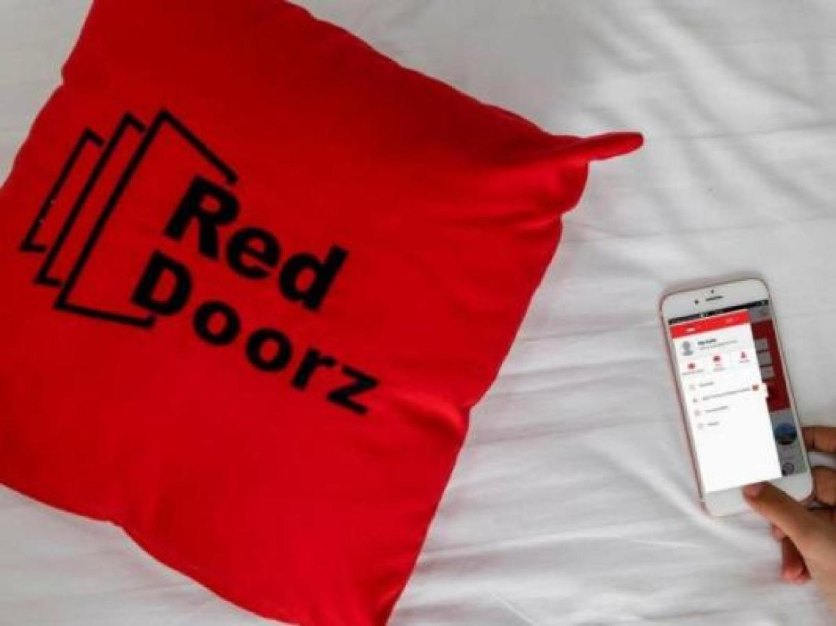 Reddoorz Near Widya Mandala University Surabaya Exterior photo